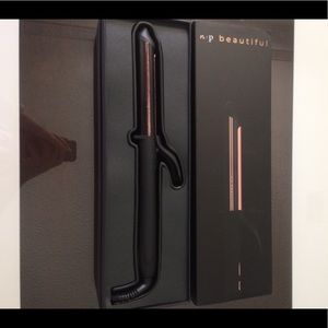N P Beautiful Curling Iron